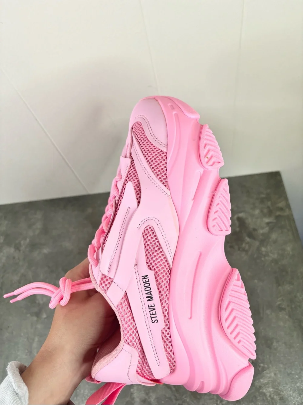 Steve Madden possession hot pink chunky trendy sneakers size 7.5 new